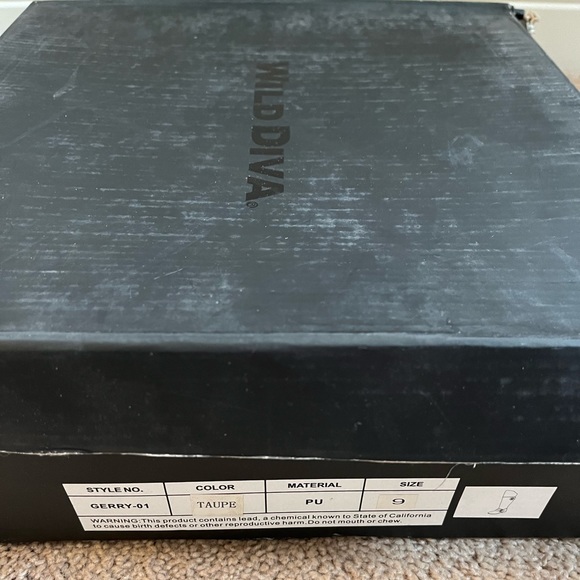 Wild Diva Gerry-01 boots, Taupe color, size 9 - Picture 4 of 5